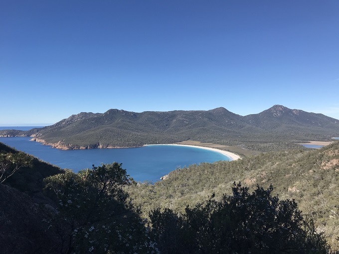 family travel guide to wineglass bay